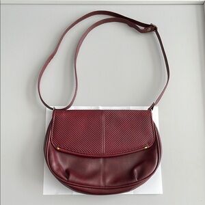 Elegant Burgundy Shoulder Bag